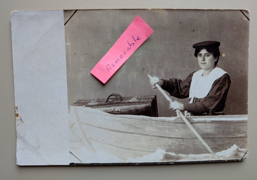 Old photo woman humour - old,
