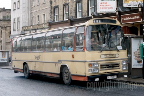 Coach photo yelloway ctd131v - yelloway,