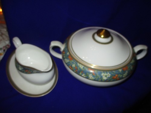 Royal doulton tudor grove - tudor,