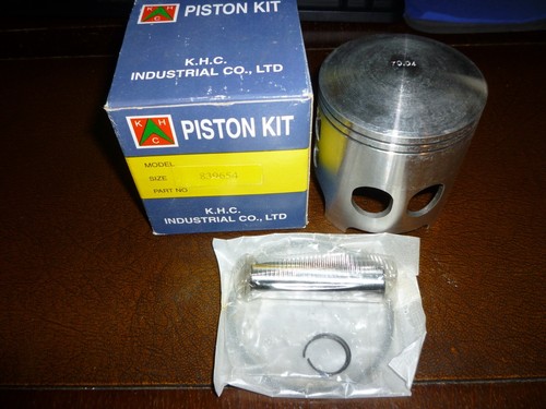 Lambretta piston ring set - &,