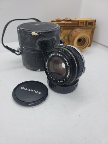 Olympus 28mm zuiko w - om,