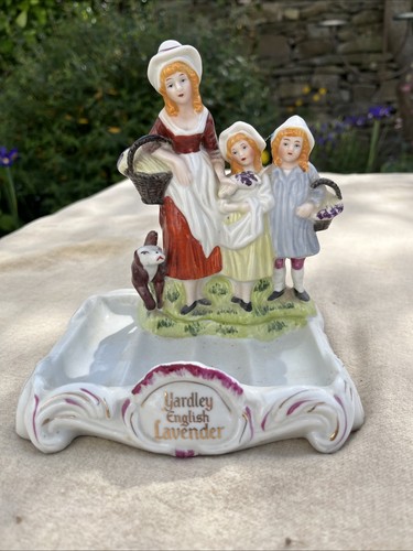 This vintage porcelain - is,