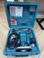 Makita RT0900 1/4 and 3/8 Plunge Corded Router 240V