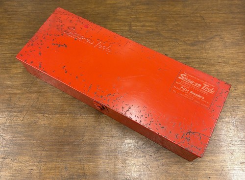 Vintage snap tool box - snap,