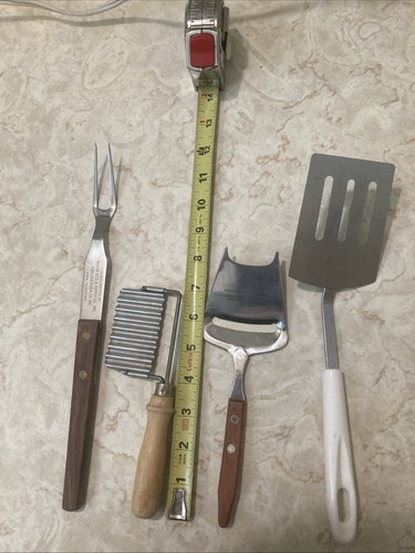 Vintage kitchen tools wavy - vintage,