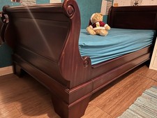 Oak Sleigh Bed Single Great Condition Pick Up Only