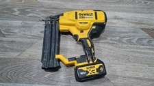 DeWalt DCN680N Nail gun 18V