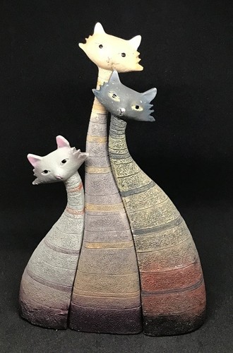 Artforum nesting cat - artforum,