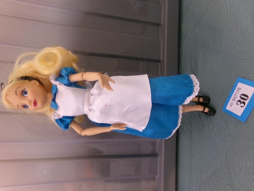 Disney store alice - disney,