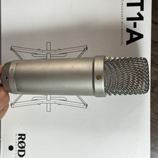Rode NT1-A Studio Cardioid Condenser Microphone with Shock Mount and Pop Shield