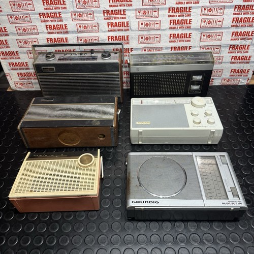 Vintage transistor radio - vintage,