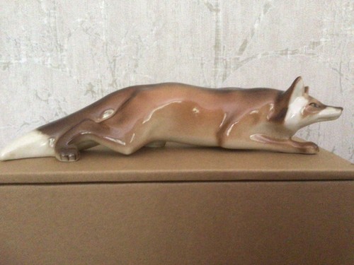 Lomonosov crouching fox - lomonosov,