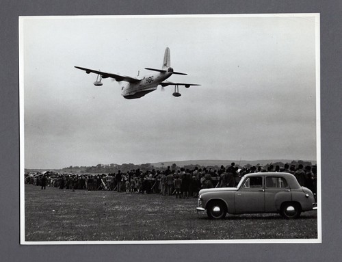 Short sunderland flying boat - short,