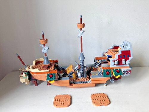 Lego bowsers airship 71391 - airship,