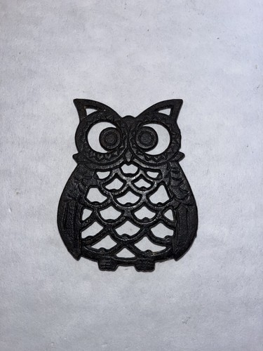 Vintage small cast iron - small, owl