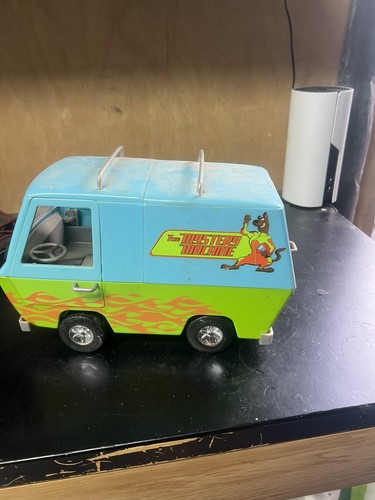Scooby doo mystery machine - mystery,