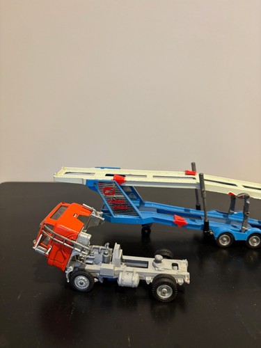 Corgi 1138 car - corgi, transporter
