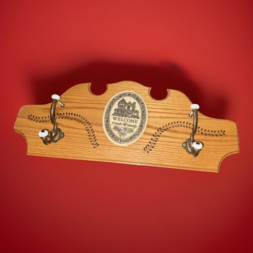 Vtg welcome plaque oak wood - vtg,