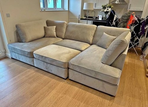 Cinema sofa shape - u,