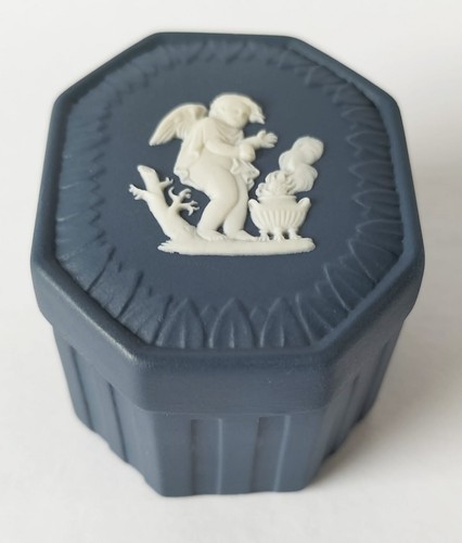 Wedgwood portland blue jasper - wedgwood,