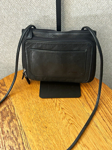 Fossil black pebbled - fossil, leather