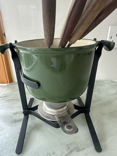 Crueset cheese fondue set - fondue,