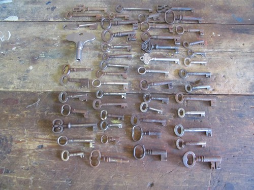 Job lot old metal keys - job, 50