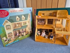 DELUXE HOUSE ON THE HILL