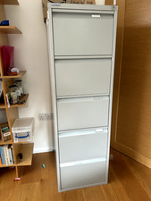 5 drawer filing cabinet. Metal