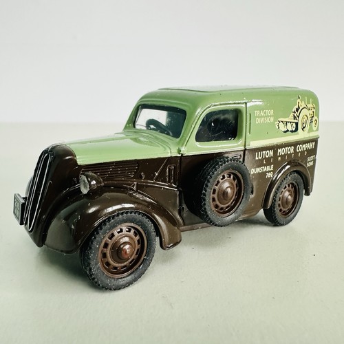 Corgi scale ford popular - scale,