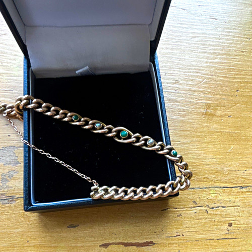 Gold tone curb - gold,