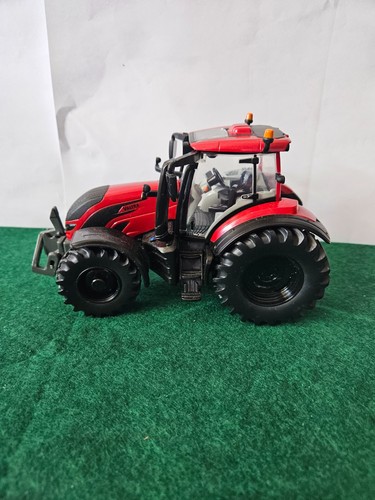 Britains tractors valtra - britains,