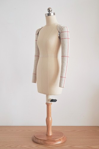 Half scale dress form - form, with