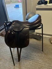 Equipe Synergy Special Monoflap Jump Saddle 17.5 M+1