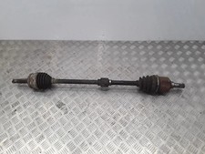 Nissan Almera Tino V10 drive