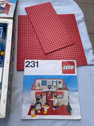 Lego homemaker hospital 231 - hospital,