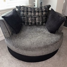 Large Round Snuggle Chair /