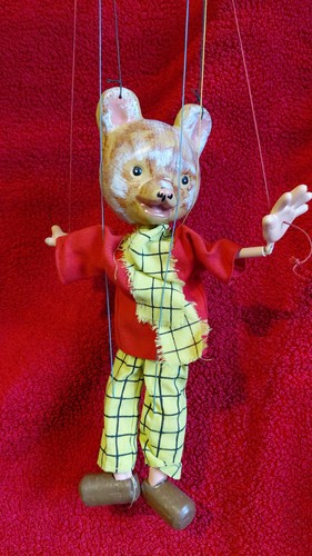 Pelham puppets rupert the - puppets:,