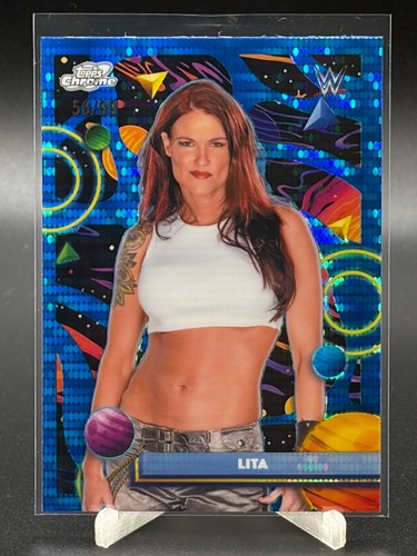 Topps wwe chrome cosmic - wwe,