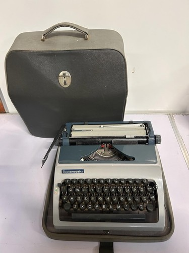 Boots model typewriter - model,