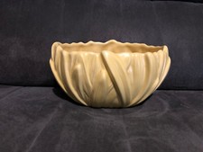 Vintage Sylvac 2482 Buttercup Yellow Planter/Vase in Excellent Condition