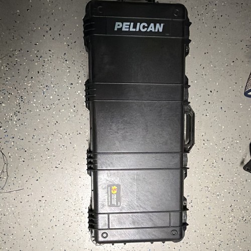 Pelican 1700 black plastic - pelican,