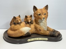 Fox Family on 12" Wooden Plinth Leonardo Collection Approx 6" Tall 1.4kg