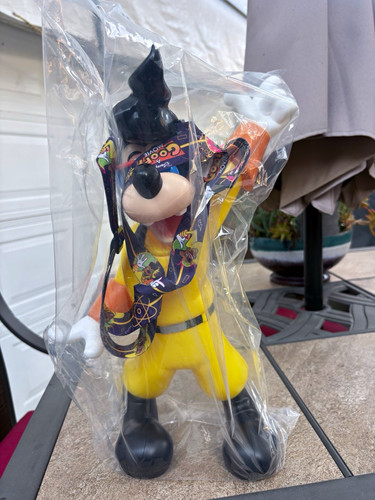Disney popcorn bucket - disney, goofy