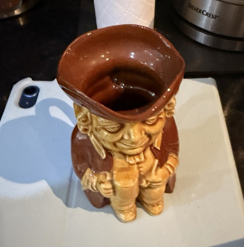 Ceramic toby jug brown - toby, beige