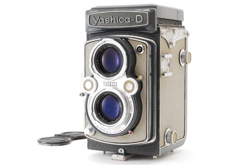 Near mint yashica d yashikor - d,