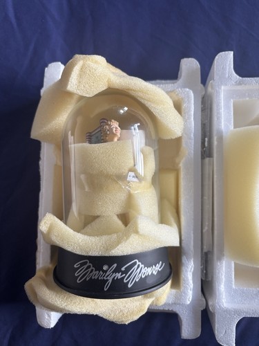 Marilyn monroe collectible - marilyn,