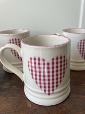 4 x HERON CROSS POTTERY MUG Coffee Tea SPONGEWARE Love Heart Pink Gingham Check