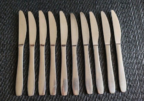 Old hall starter knives - old,