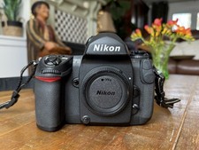 Nikon F6 Professional 35mm SLR